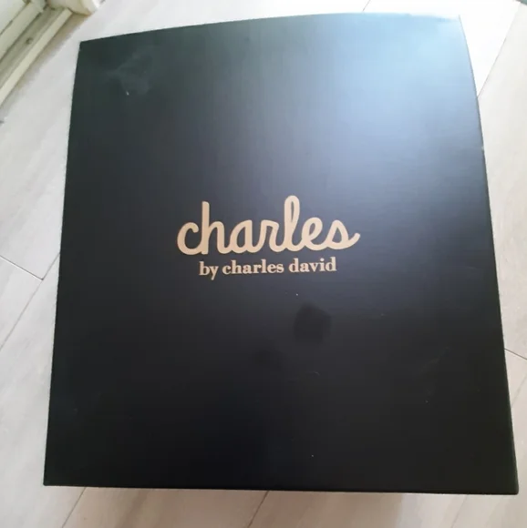 Lace booties - Picture 2 of 4